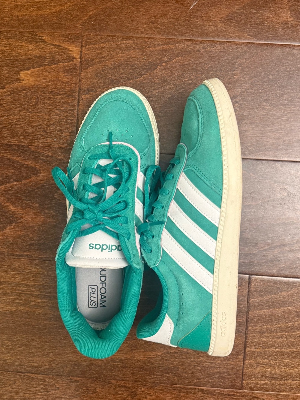 adidas Green & White Women’s Sneakers